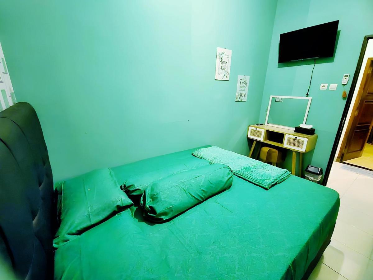 De Patuk Homestay Yogyakarta Exterior photo